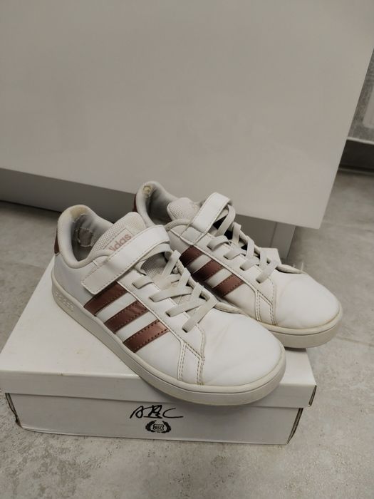 Adidasi fete adidas