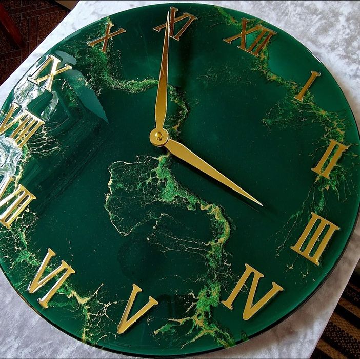 Продам часы ручной работы