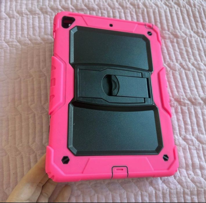 Lot 2 Huse iPad 9.7 inch