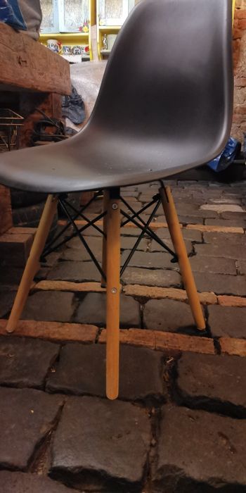 Scaune scandinave negru cu lemn Rico Negru