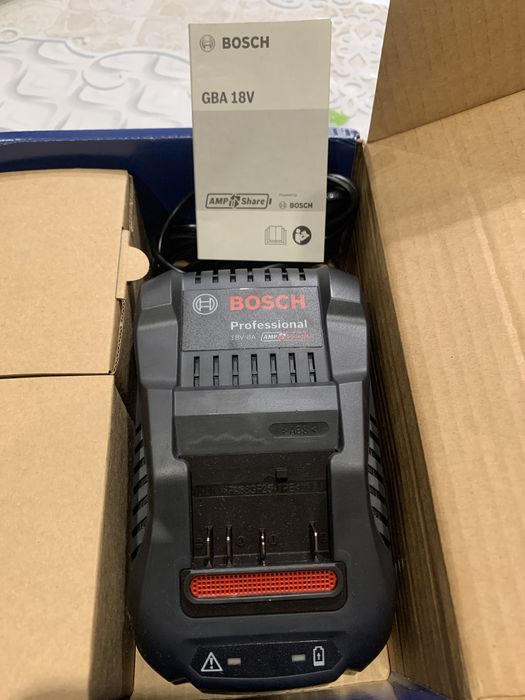 Bosch GAL 1880 CV/бързо зарядно/НОВО/