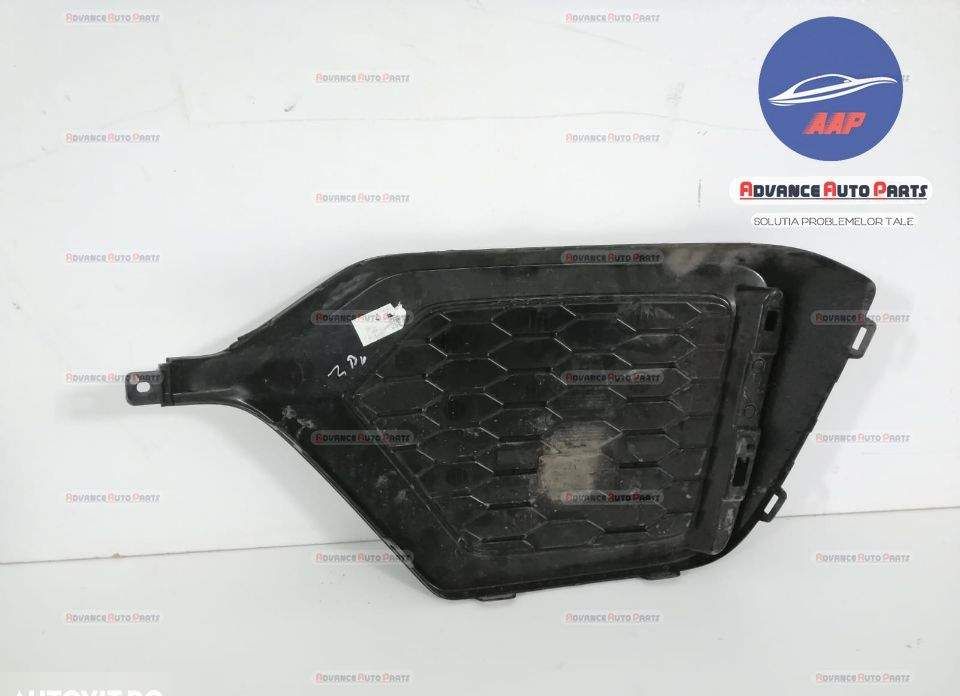 Хонда Цивик / Honda Civic Оригинална дясна решетка за задна броня