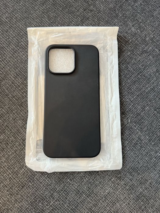 Huse Iphone 15, Pro, Pro Max si 16 Pro Max