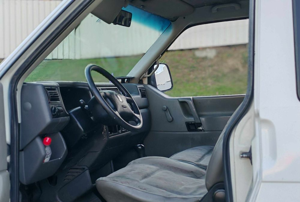 Volkswagen Transporter 2.5 TDI  9 Locuri 2001
