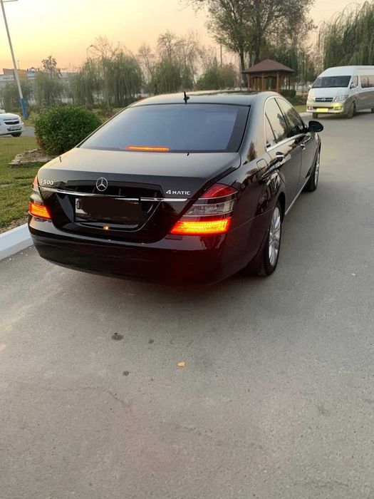 собственник Продает свой мерседес w221 S500