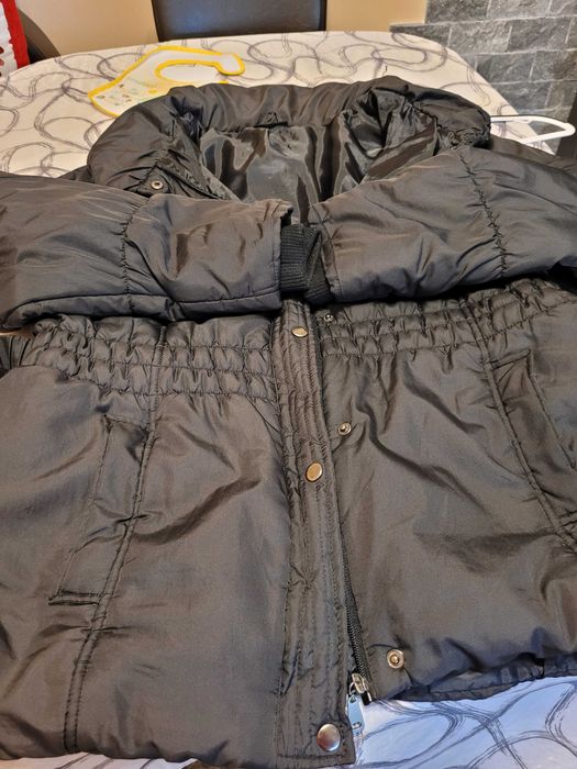 Geaca dama Janina, marimea 46, culoarea negru, fără urme de uzura !