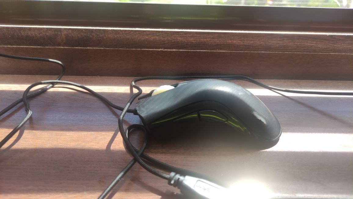 Мишка Razer Deathadder