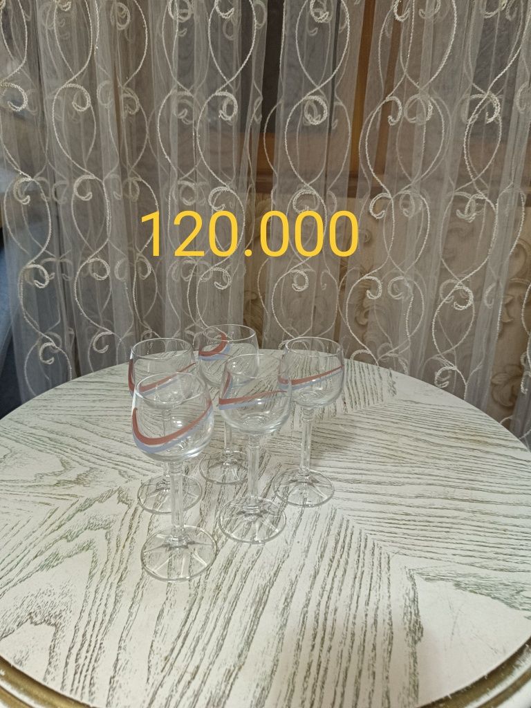 Хрустальные рюмки