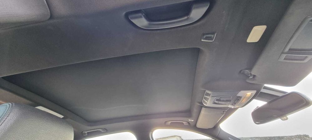 Plafon negru cu panoramic BMW seria 3 GT F34