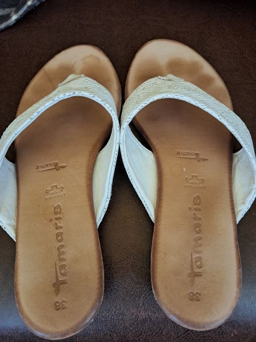 Slapi Tamaris nr. 38, de piele