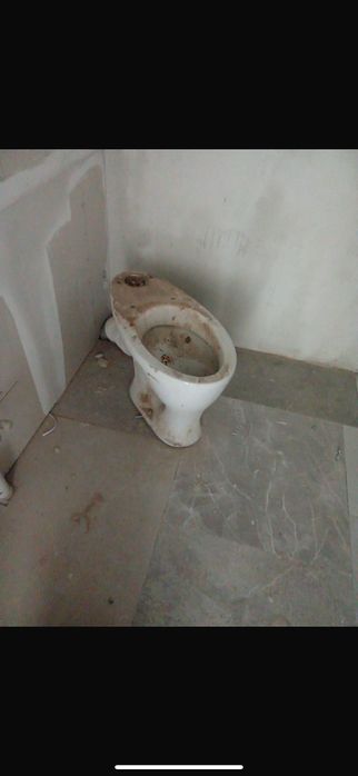 Продам б/у унитаз