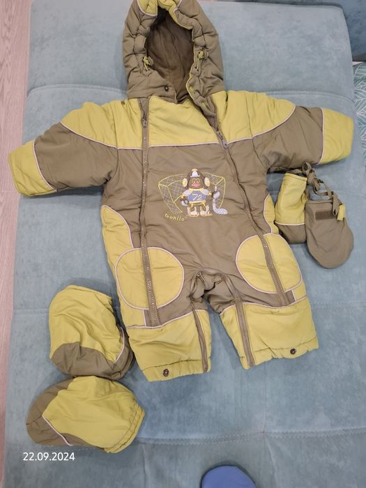 Зимний комбинезон на возраст 6-12 месяцев