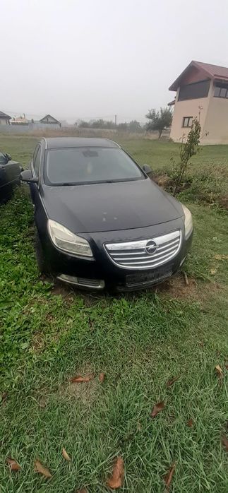 Dezmembrez Opel insignia 2..0 din 2010