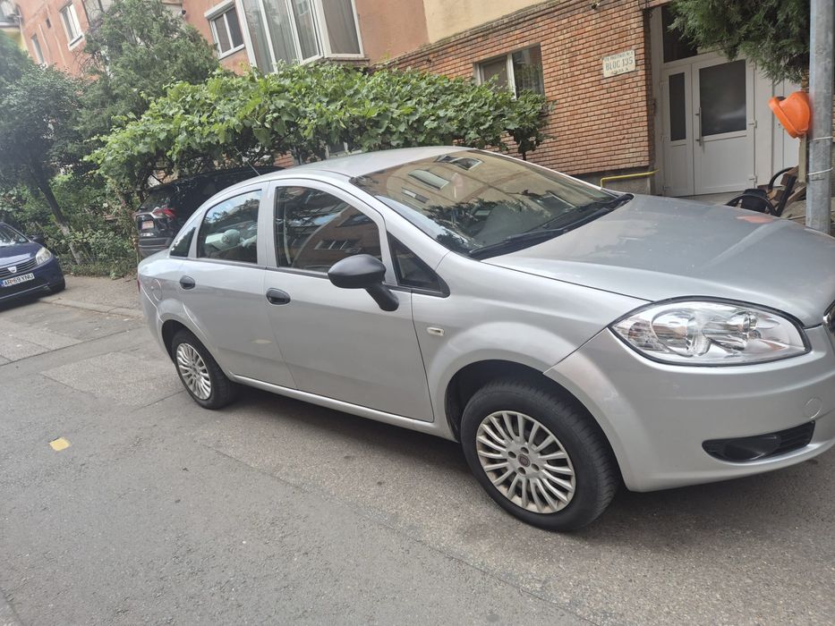Vând mașină Fiat Linea