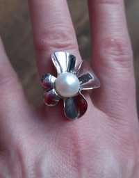 inel din argint cu perla, floare cu petale asimetrice, 18,1-18,5