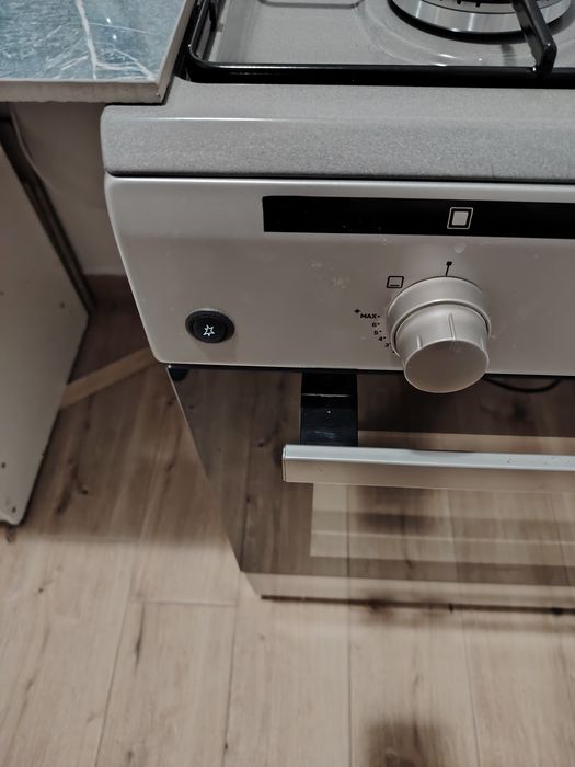 Vând aragaz Heinner nou. cu garanție 3 ani