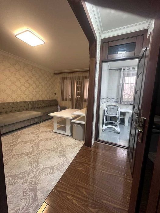 Санъат саройи олдида 2 хоналик жихозли сквозной уй сотилади