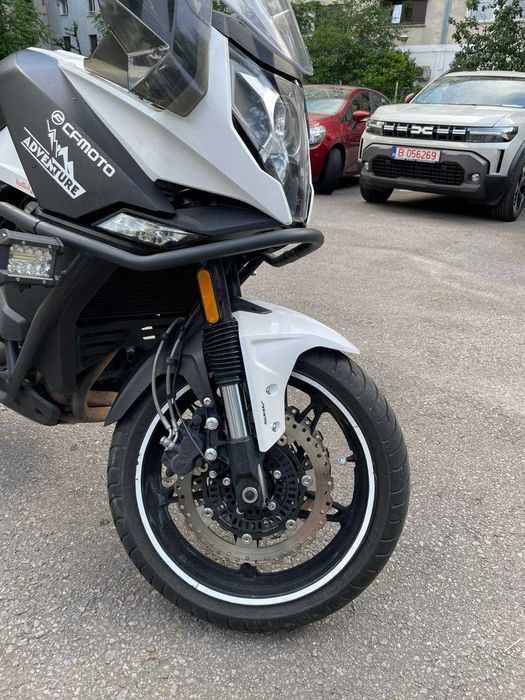 CFMoto 650MT 2020 – Genti laterale + top case + proiectoare