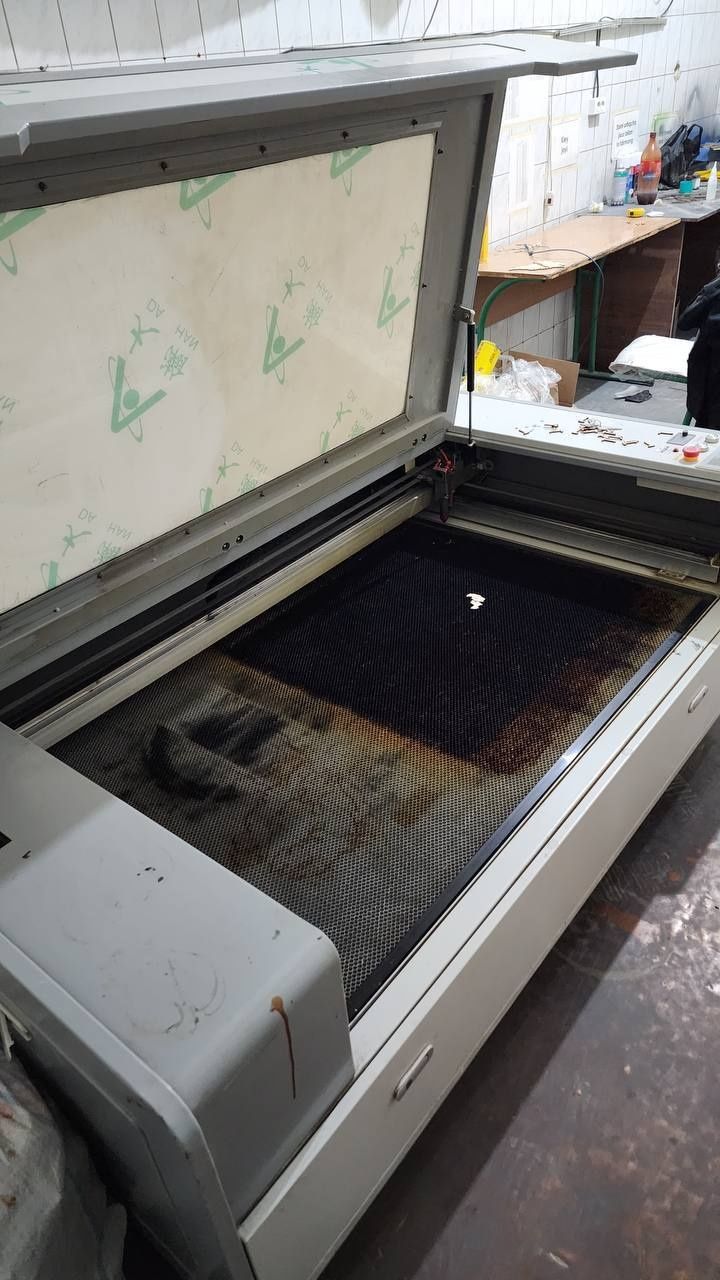 130x90 Lazer sotiladi