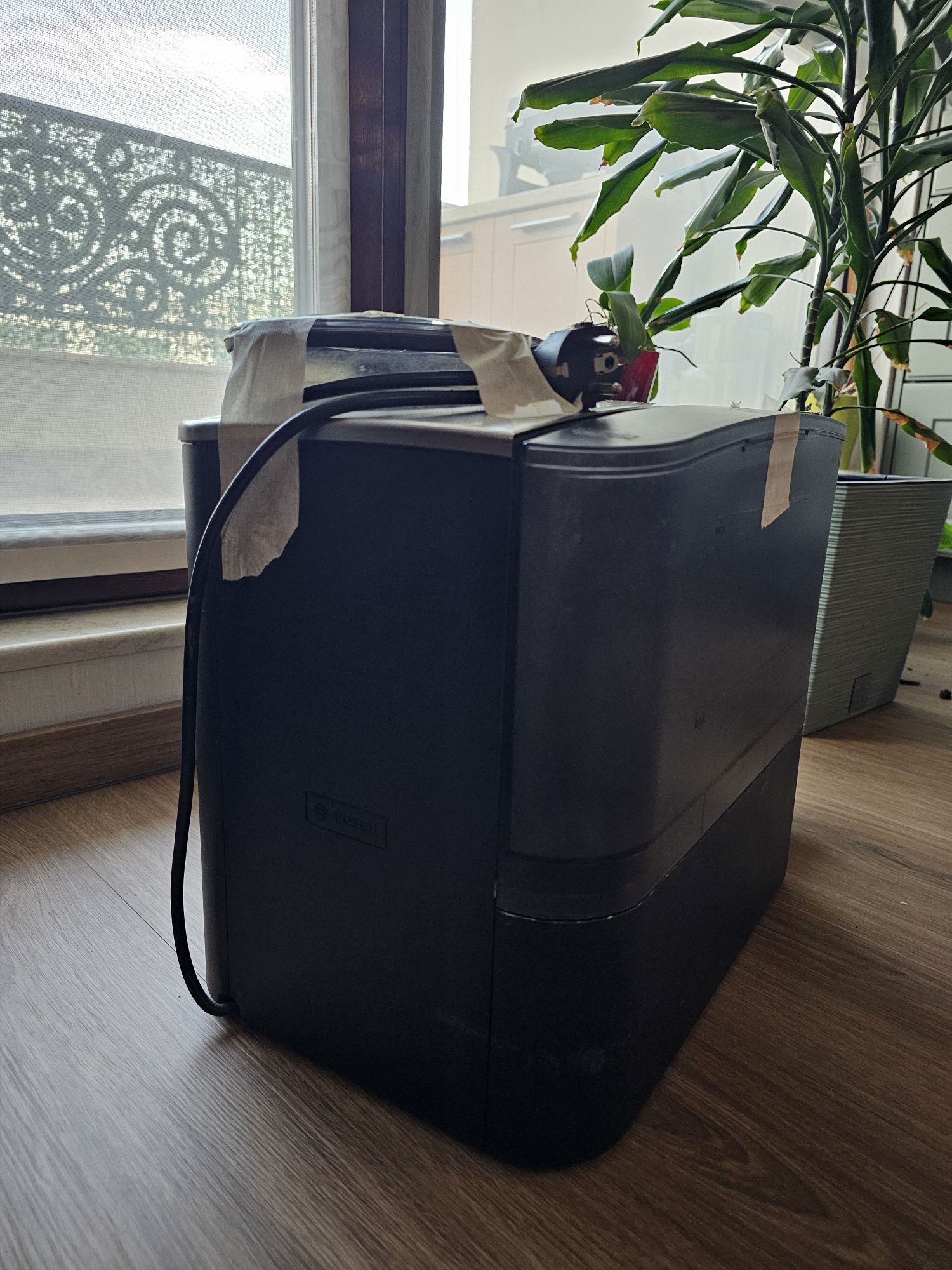 Продавам кафеавтомат Bosch VeroAroma 700