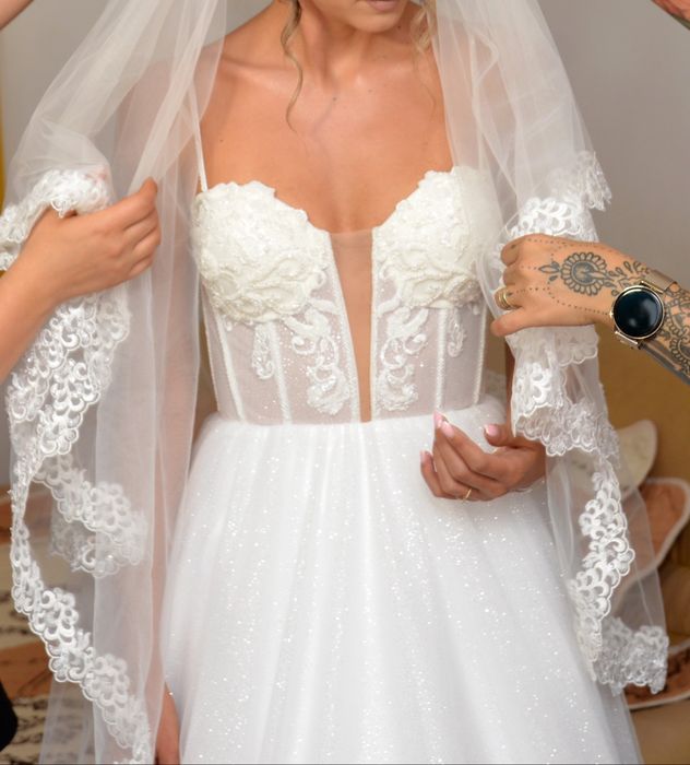 Vand rochie de mireasa