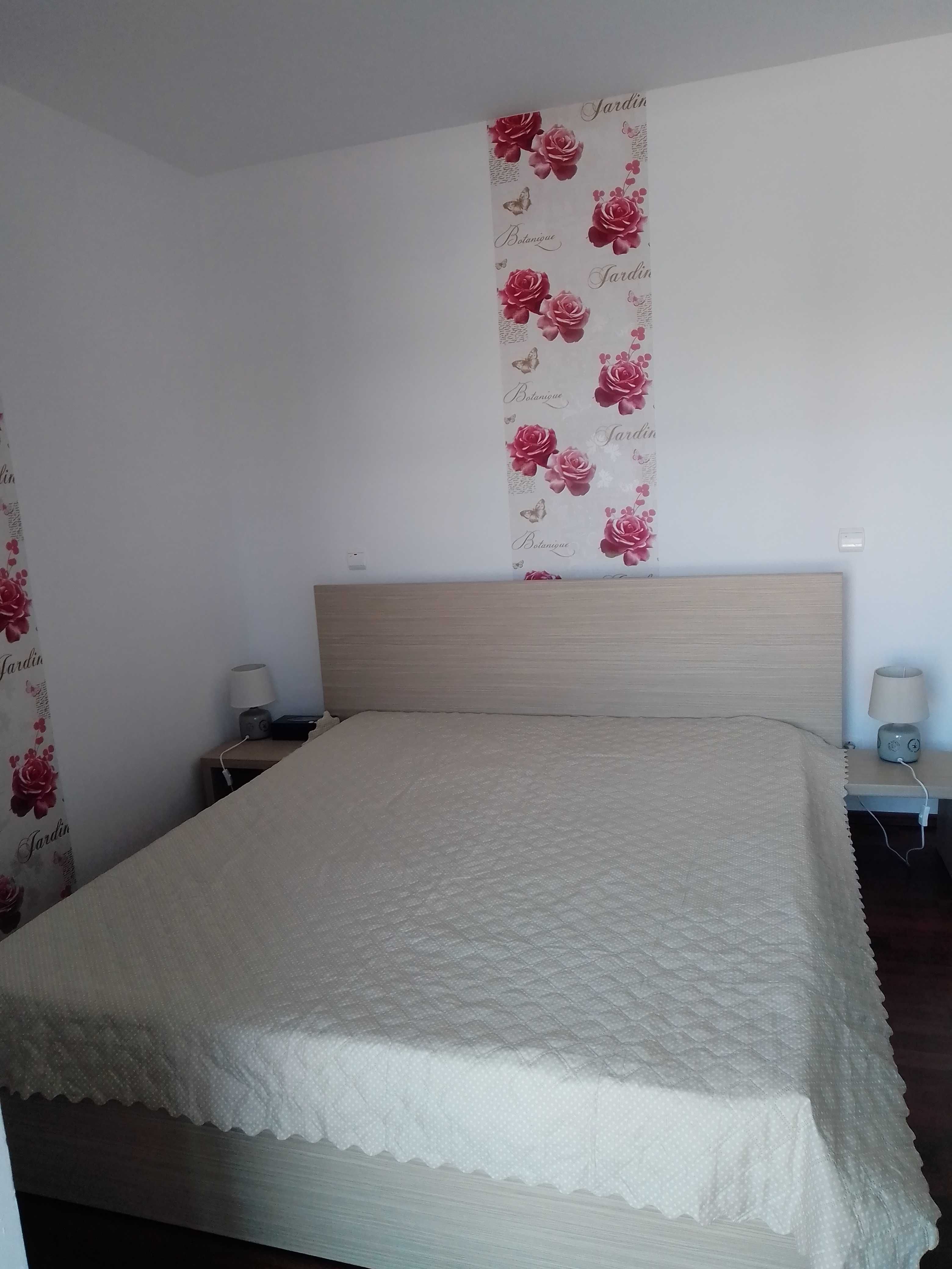 De inchiriat apartament 2 camere (cu parcare privata) in Saturn