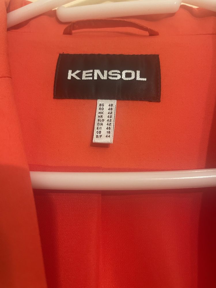 Дамско сако KENSOL