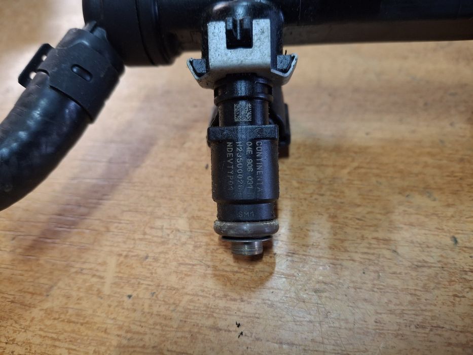 Injectoare rampă Vw Polo 6R Fabia3 Ibiza 1.0i 12V