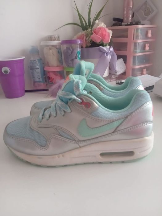 Nike ,Nr 36 ,in stare foarte bună