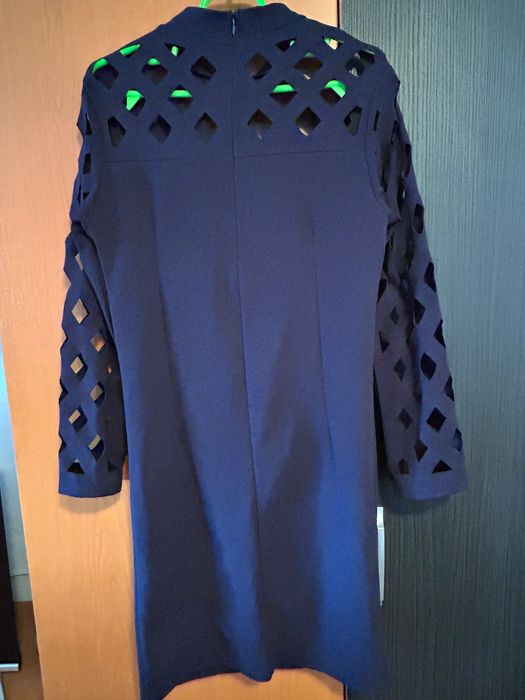 Rochie cu mânecă lungă…..