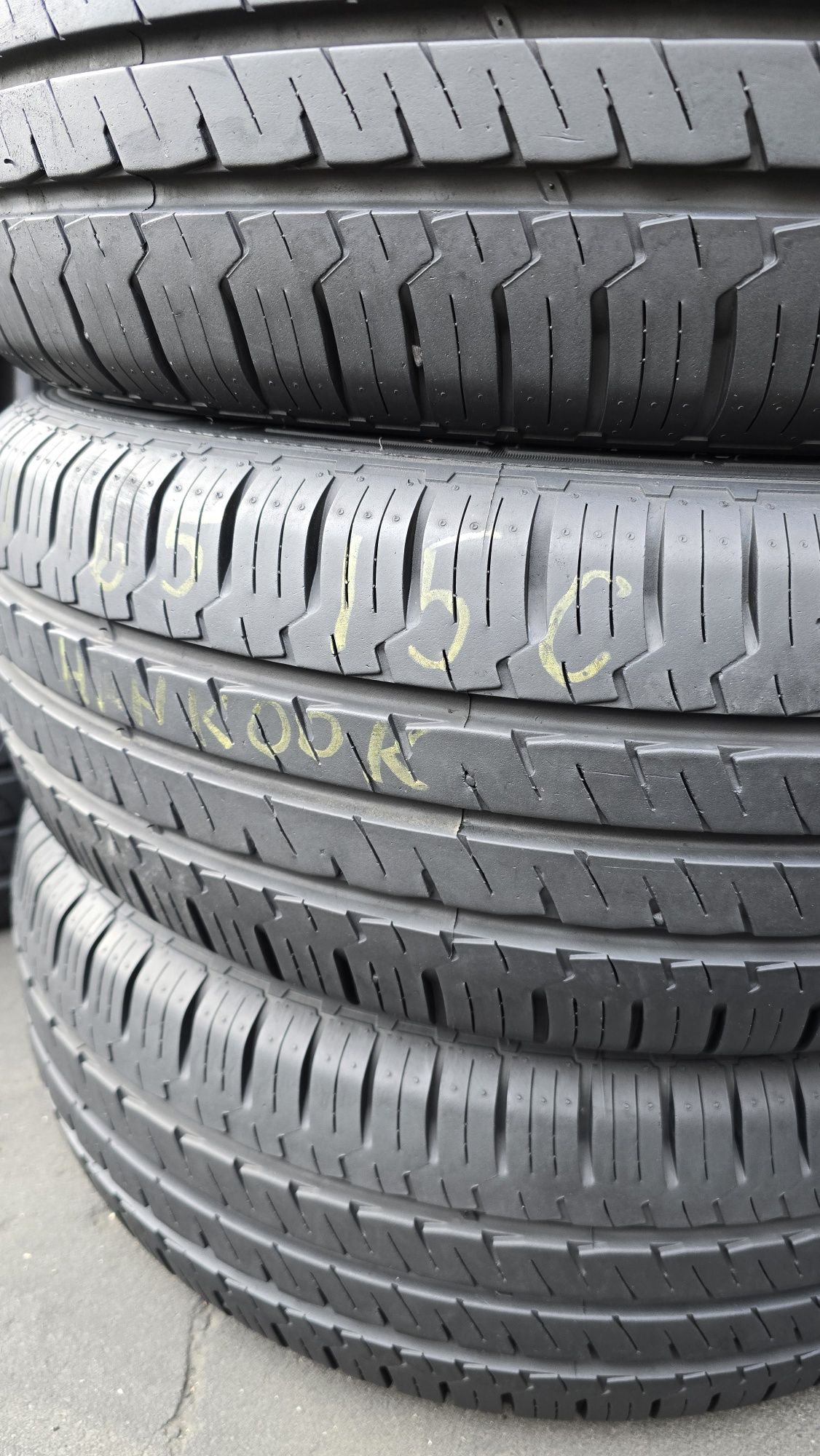 4 anvelope vară Hankook 215/65/15 C - 8 mm