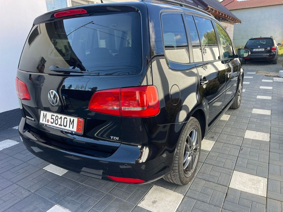 VW Touran an 2011 Motor 1.6 TDI E5 Recent Adus în Tara 6+1 Trepte