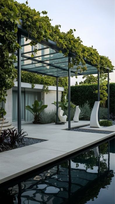 Изготовление :Стеклянный навес с металлокаркас