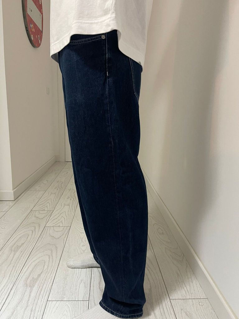 Blugi H&M condiție buna