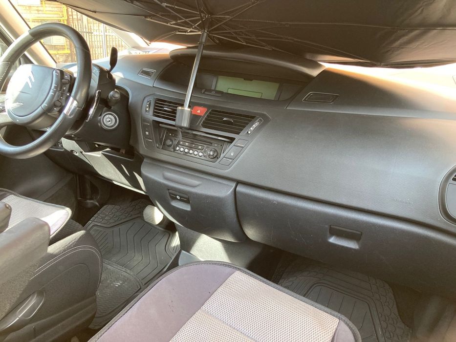 Vand Citroen Picasso 2012 cu cutie robotizata