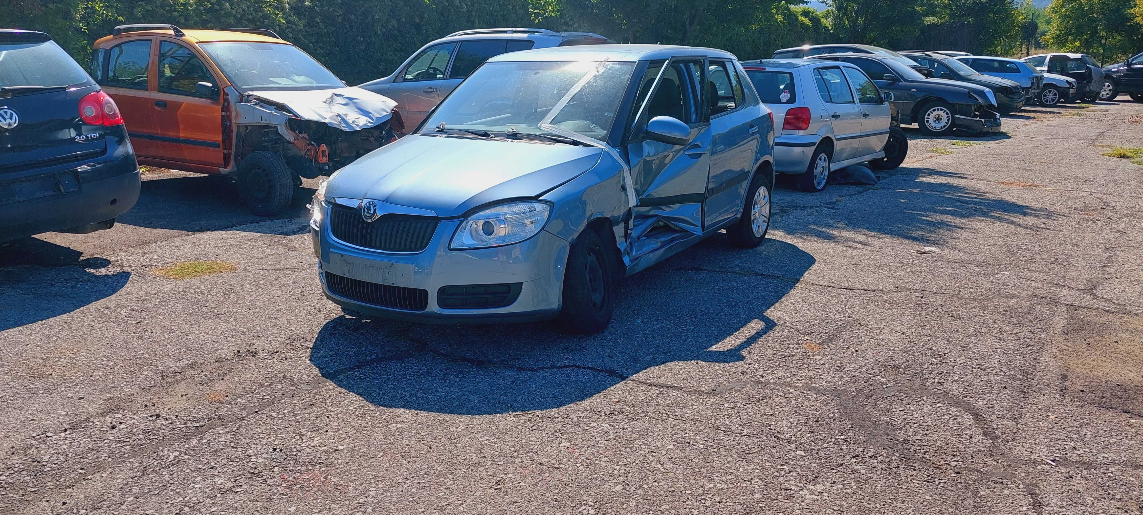 Skoda Fabia 1,2 i
2007, Бензин, Ръчни скорости, 70к.с. За части