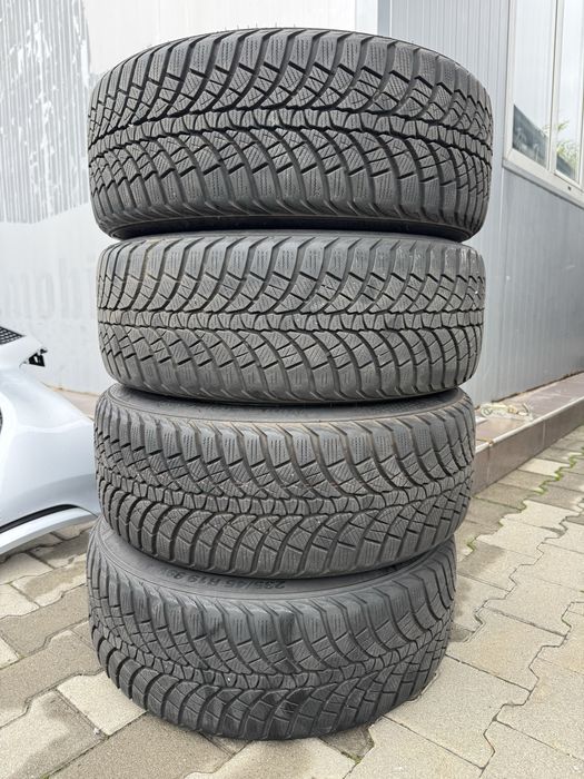 4бр зимни гуми KUMHO 235/45/19 DOT2021г
