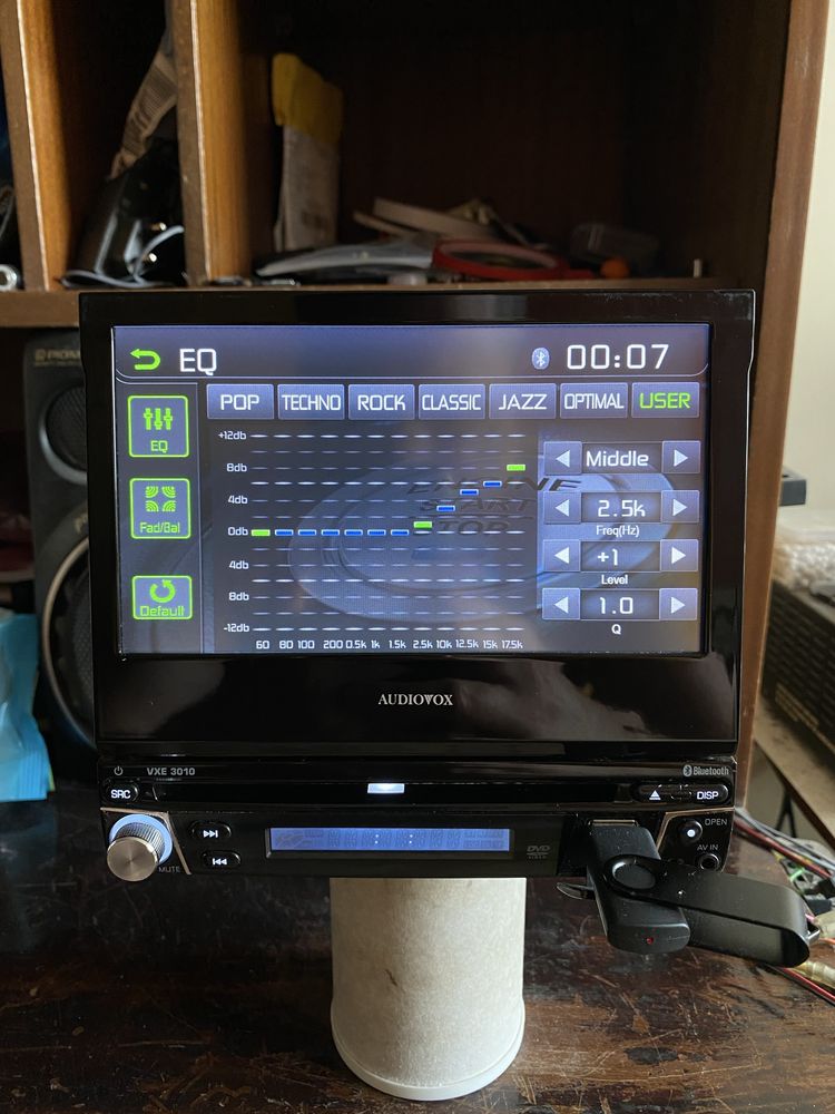 AUDIOVOX (Germany) - DVD BLUETOOTH USB CD mp3 плеър за кола сд радио