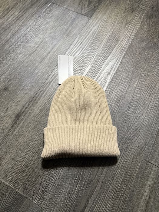 Caciula Fes Lacoste noua/new unisex