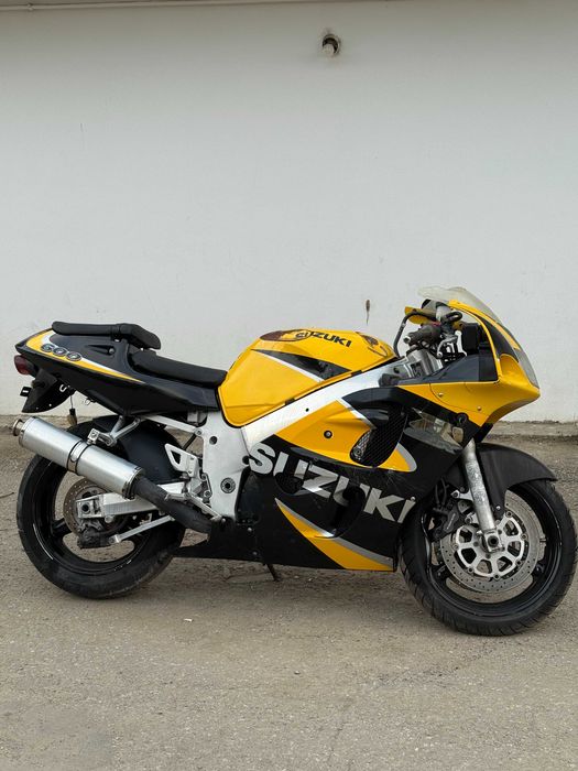 DEZMEMBREZ Suzuki GSX-R 600 SRAD 1997-2000 Carene Motor Far