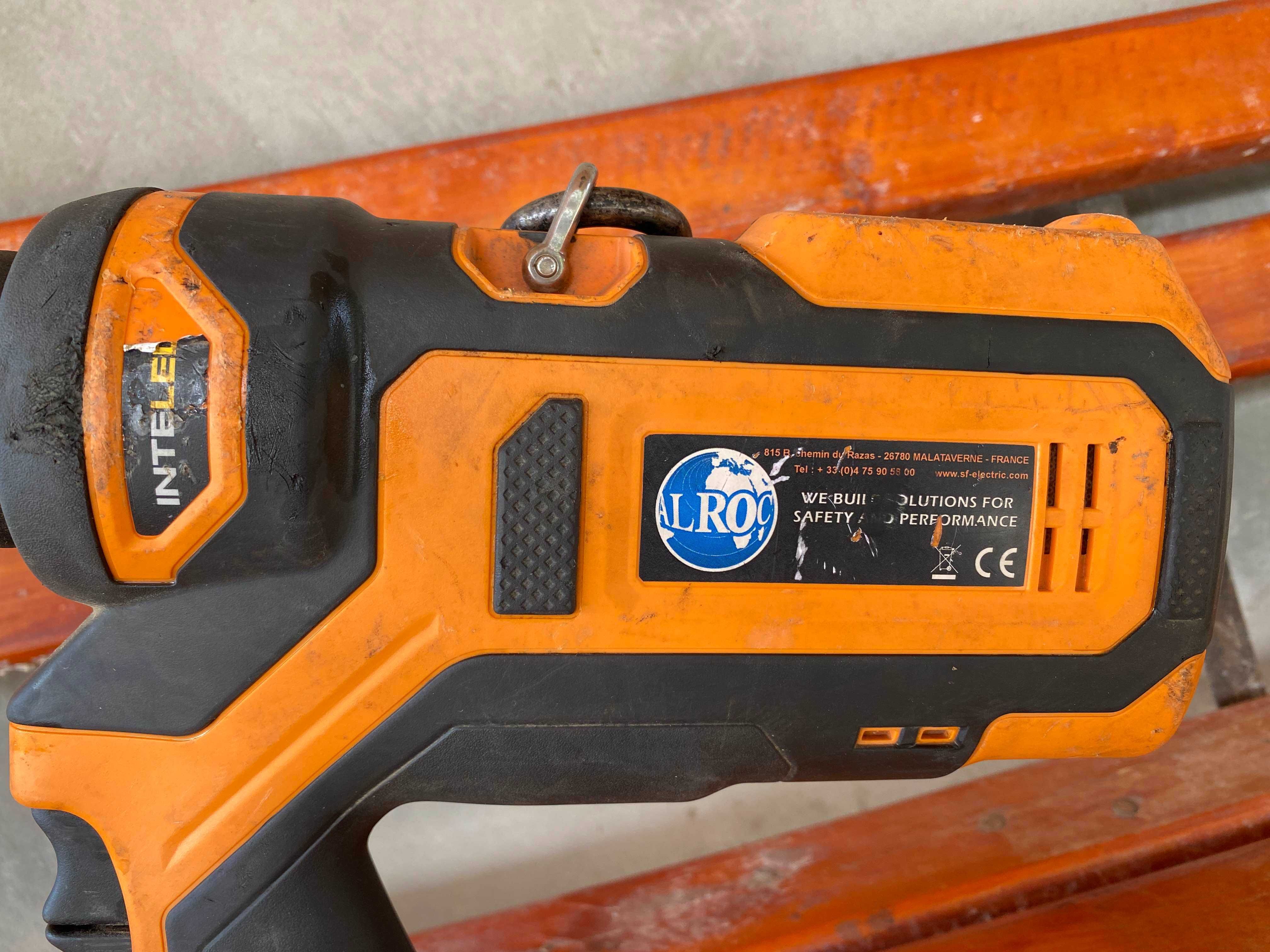 Cleste electrohidraulic de taiat cu acumulator 18V