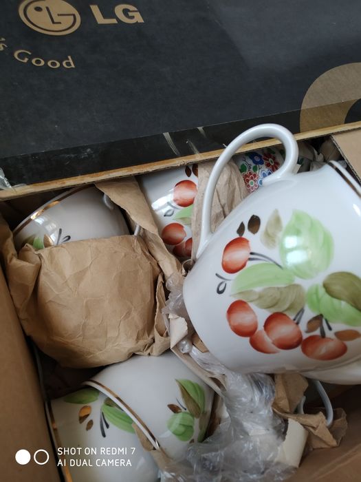 Янги сервис  сотилади .Коробкада 2-хил набор бор.