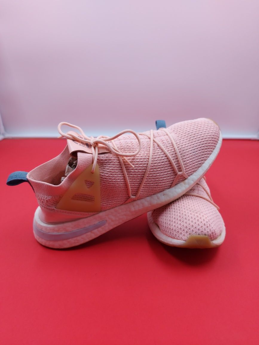 Adidas Arkyn Boost номер 43 1/3 Оритинални маратонки