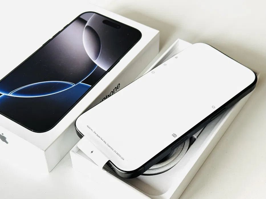 Iphone 16 Pro 128GB Black Titanium Гаранция 6 месеца