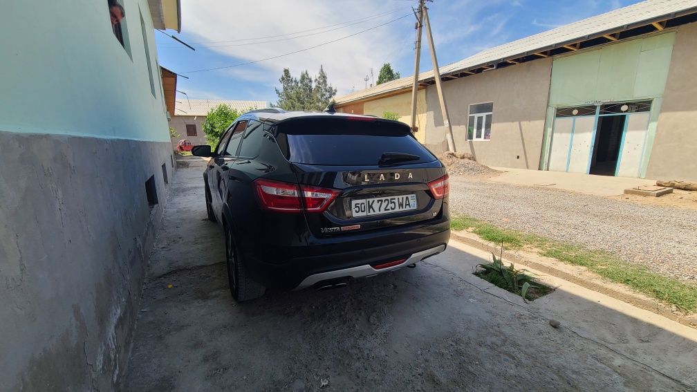 Lada vesta cros bir qol minilgan