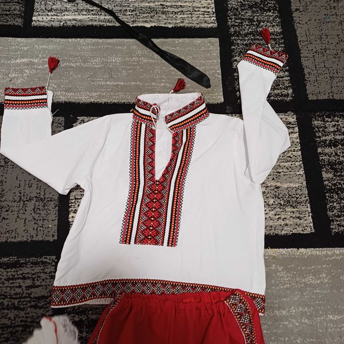 Costum national ie si pantaloni