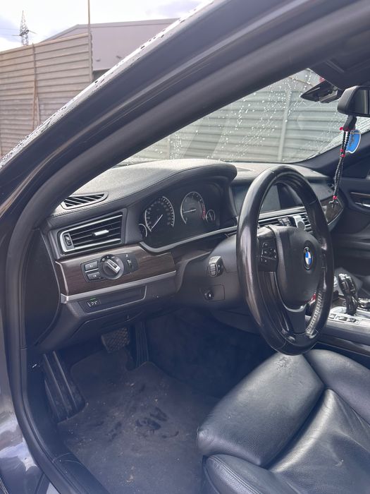 BMW Seria 7 – 2010 – 3.0 Diesel – Automată