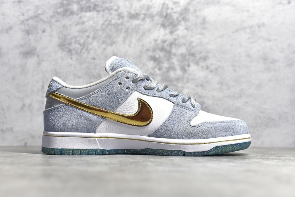 Nike Sean Cliver x Dunk Low SB Holiday Special