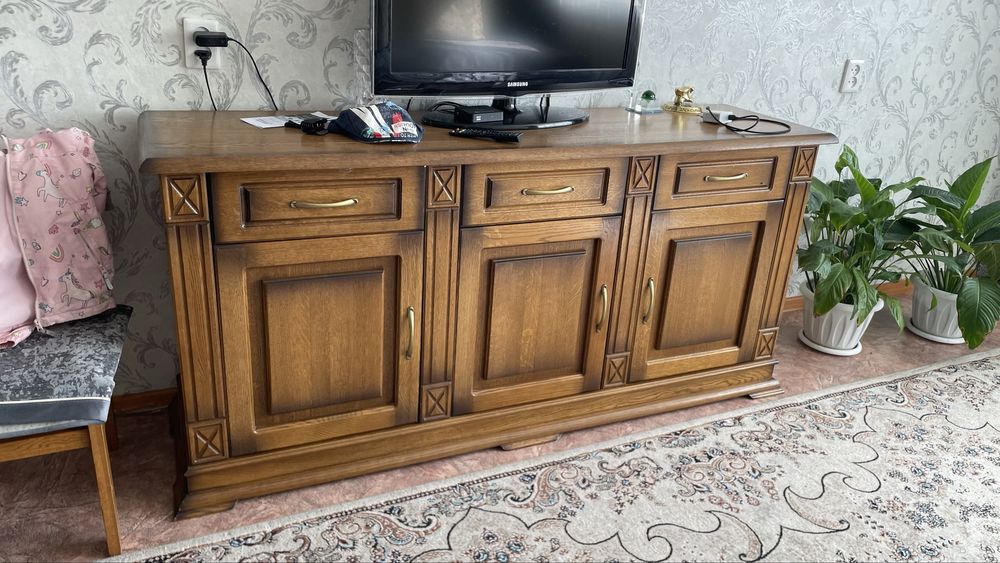 Комод гостинный