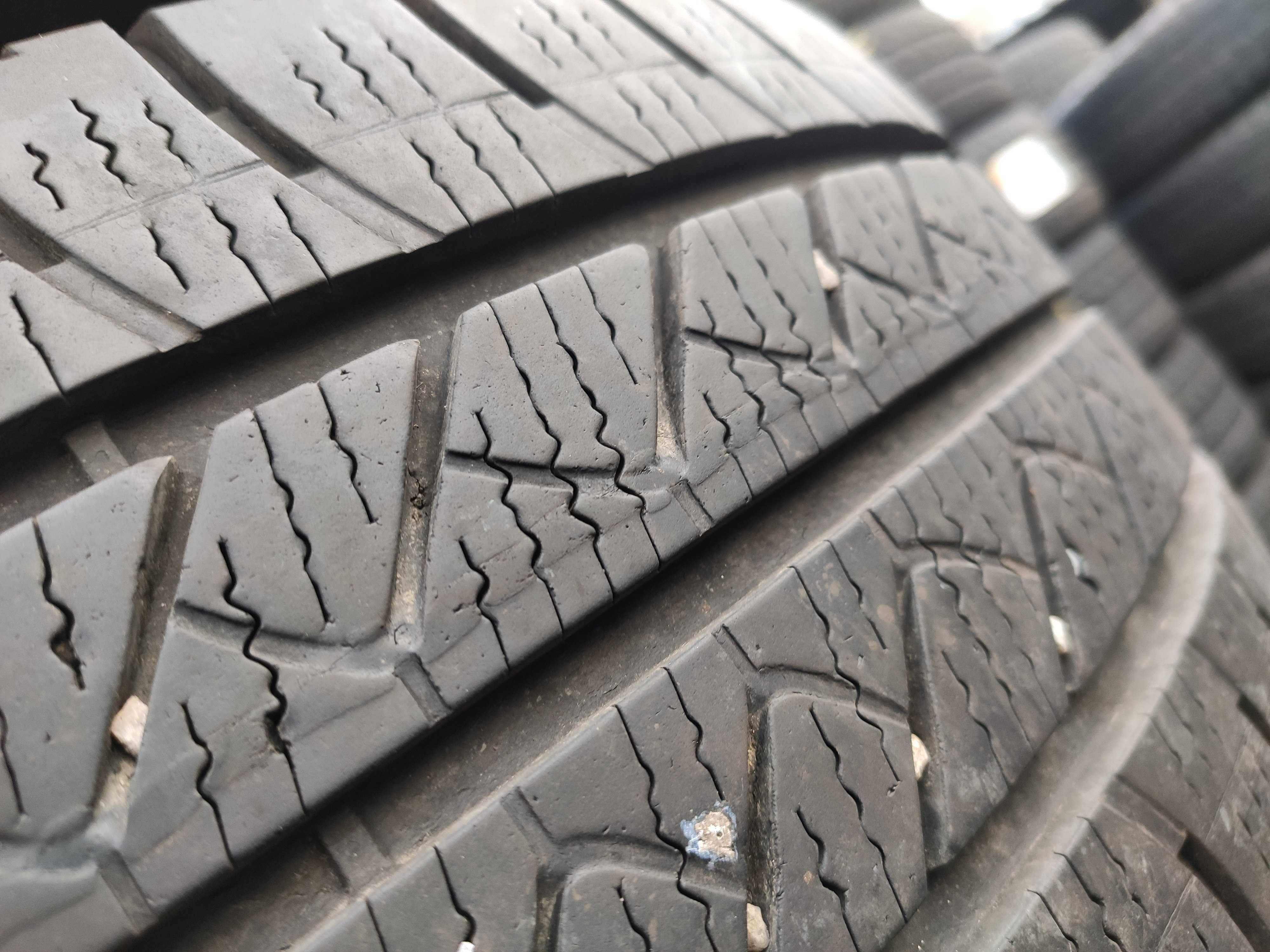 4бр Всесезонни Гуми за БУС 215 65 15 С - Goodyear - DOT 2021